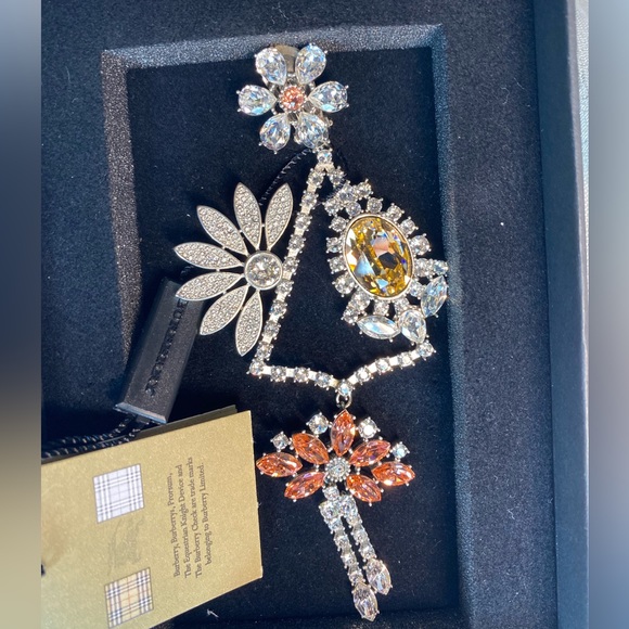 BURBERRY LJ🌼DAISY T Drop Earring🔥Asymmetrical LOOK🌼Retail $995🔥NWT/Box🎁ROSE - Picture 11 of 17